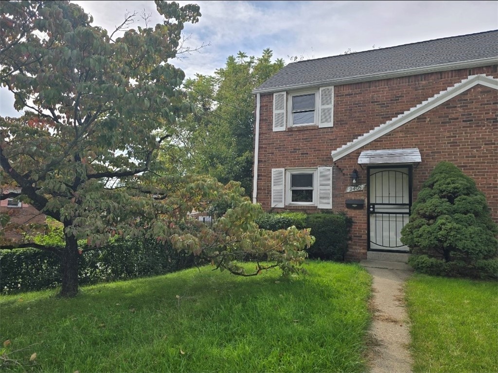 2405 Wenzell — photo 1