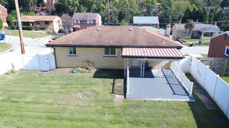 3600 Valewood Drive — photo 2