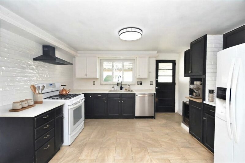 3600 Valewood Drive — photo 5