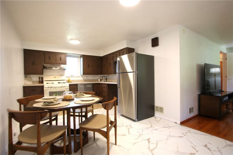 4548 Mapledale Drive — photo 3
