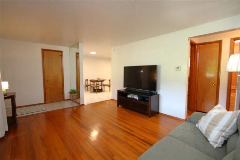 4548 Mapledale Drive — photo 4