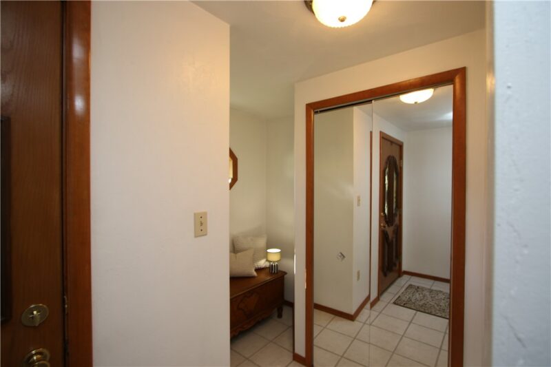 4548 Mapledale Drive — photo 5