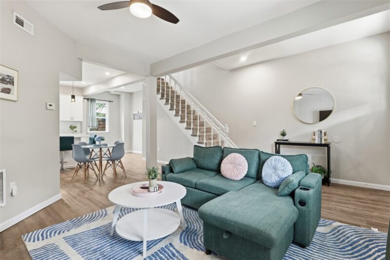 504 Natchez St — photo 3