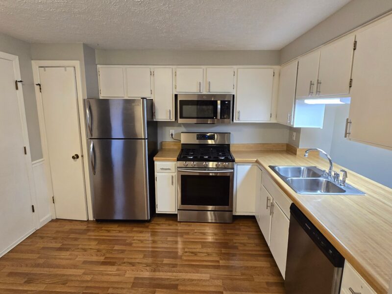 1121 Valleyview DRIVE — photo 3