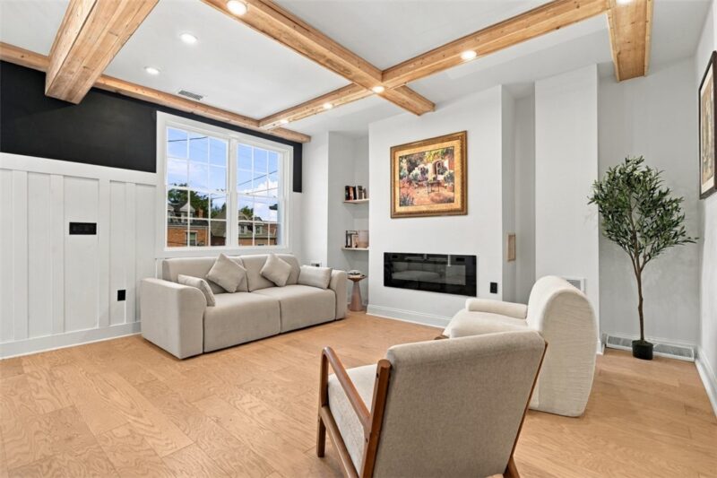 5446 Black Street — photo 4