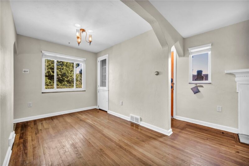 1512 Worcester — photo 8
