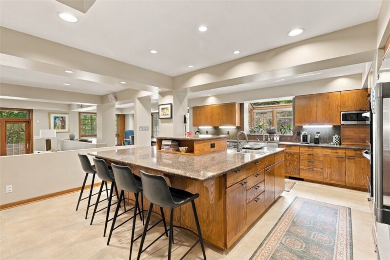 337 Fox Chapel Road — photo 8