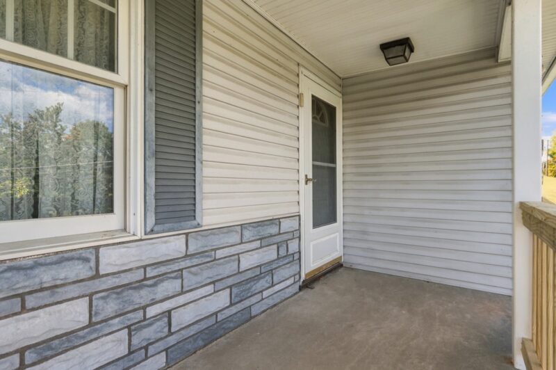 100 Moore ROAD — photo 8