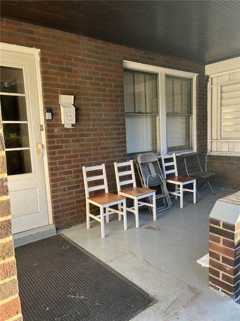 526 Ridge Ave — photo 4