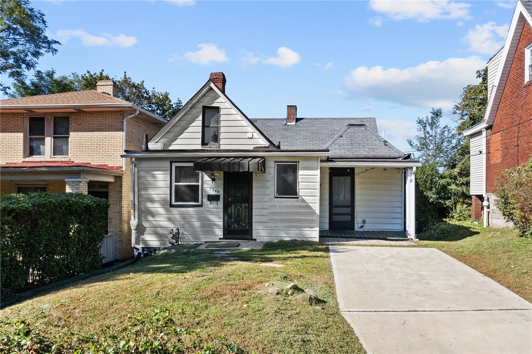 2346 Fremont Pl — photo 1