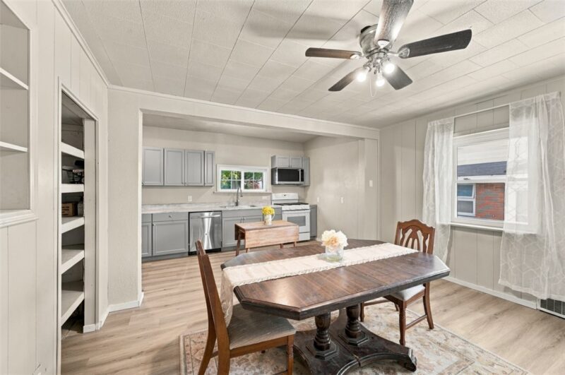 536 Castner Ave — photo 8