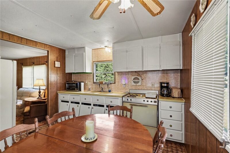 14593 Ridgecrest Dr — photo 7