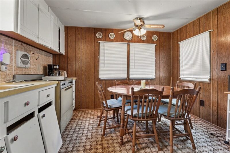 14593 Ridgecrest Dr — photo 8