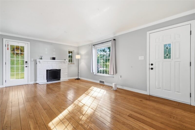 1806 Vollmer Dr — photo 3