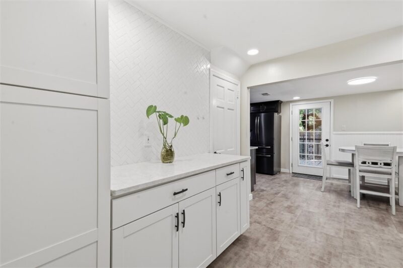 1806 Vollmer Dr — photo 8