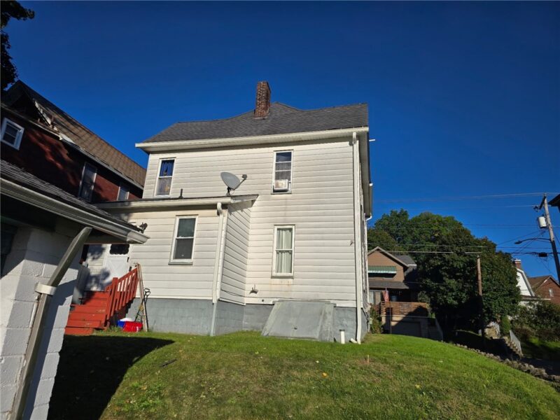220 N Monroe St — photo 3