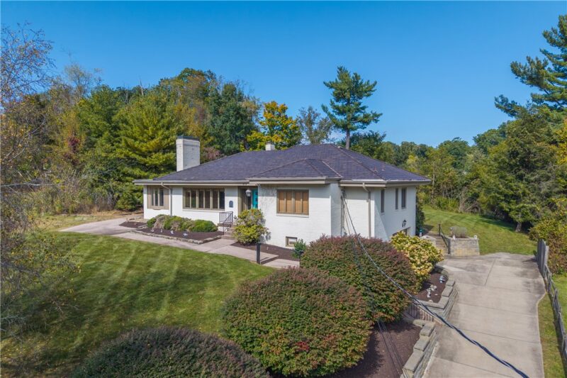 613 Glen Dr — photo 2