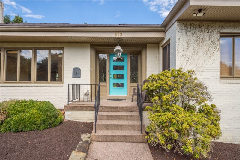 613 Glen Dr — photo 3