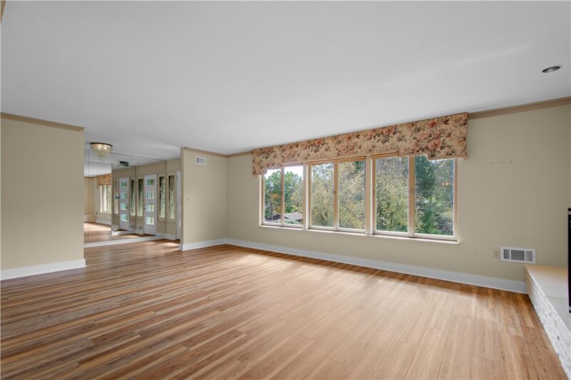 613 Glen Dr — photo 6