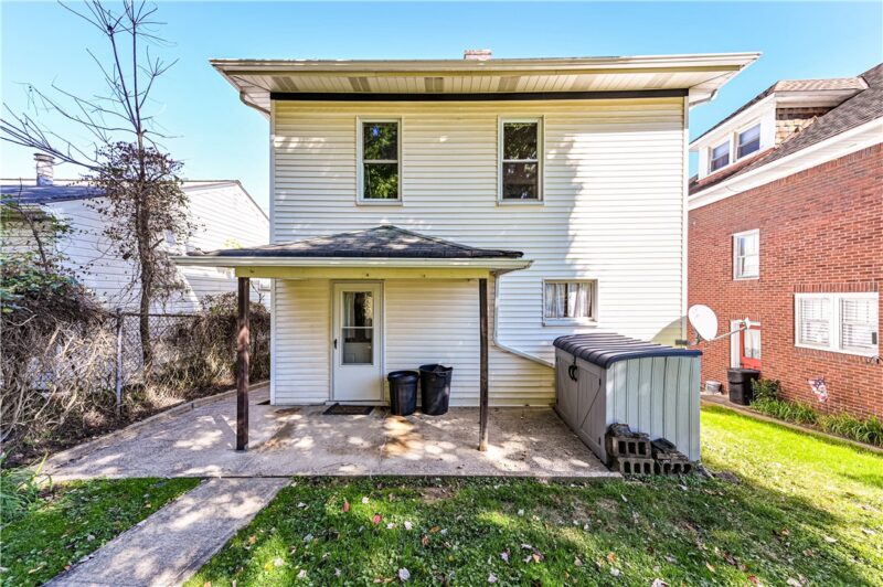 904 GREEN STREET — photo 2