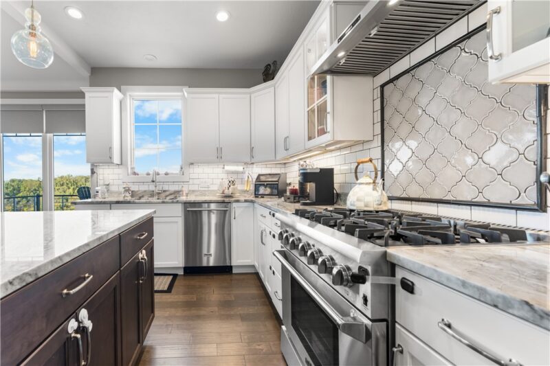 3029 Chestnut Ridge Dr — photo 5