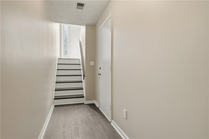 485 Shadywood Dr — photo 8