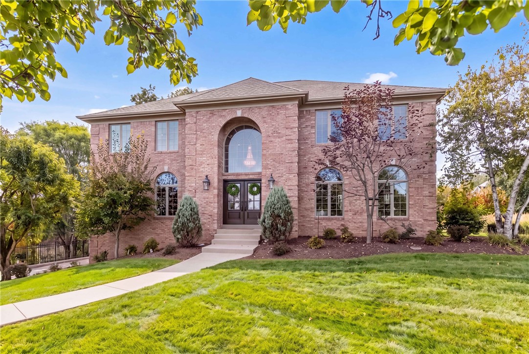 100 Teaberry Ln — photo 1