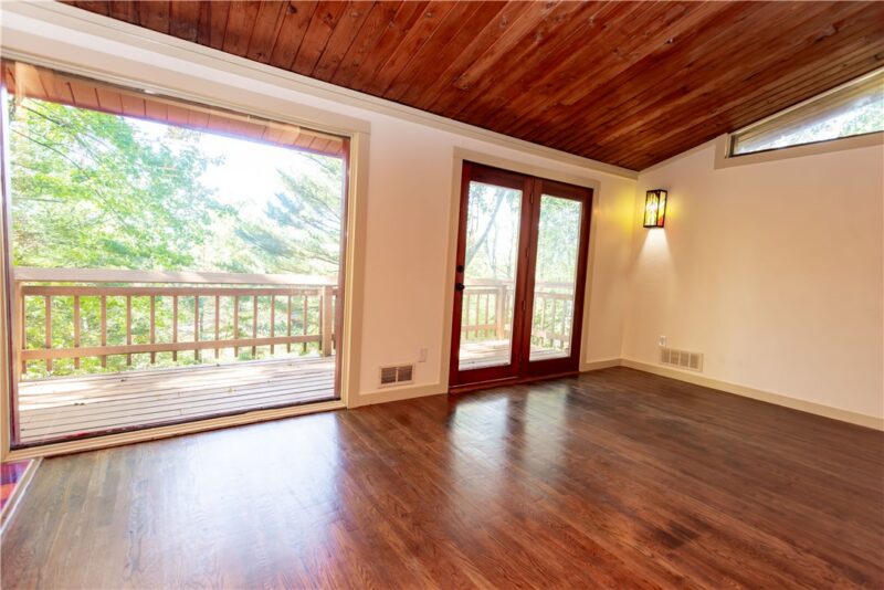 86 Butler St Ext. — photo 4