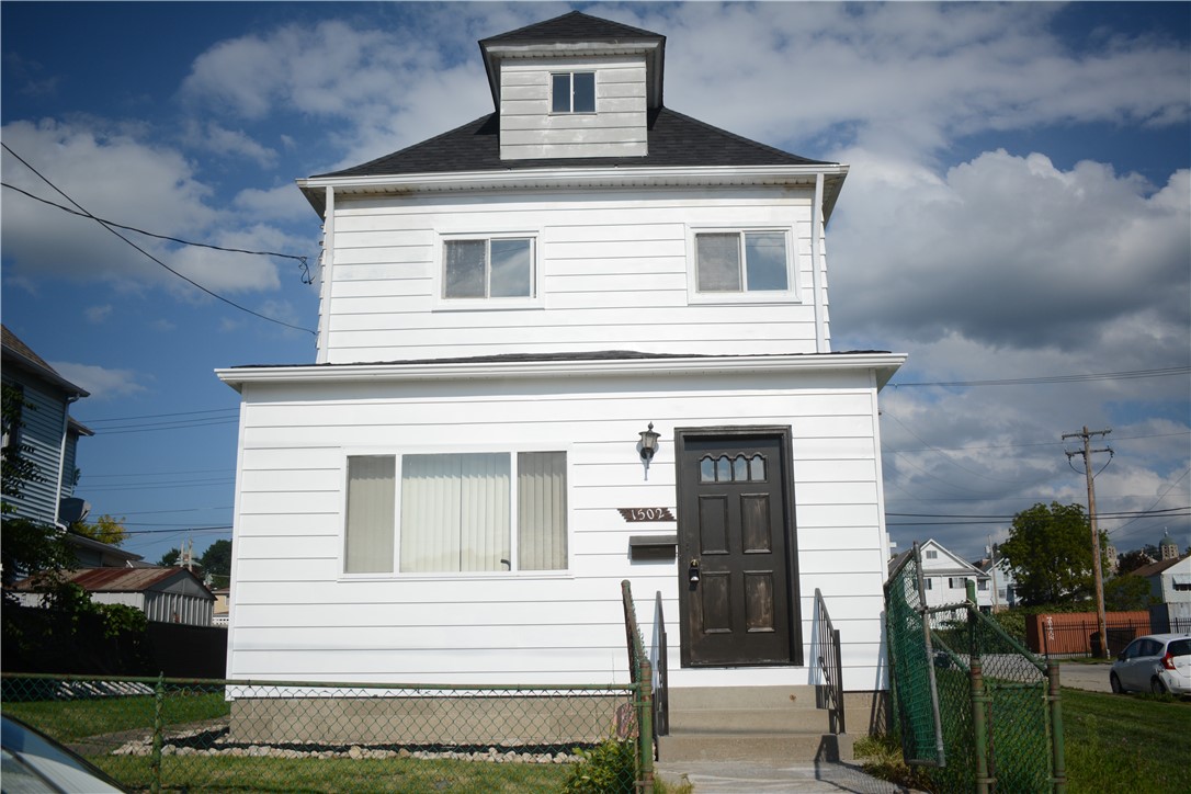 1502 5th Ave — photo 1