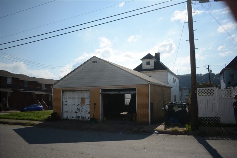 1502 5th Ave — photo 3