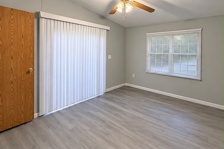 121 LOCUST STREET — photo 3