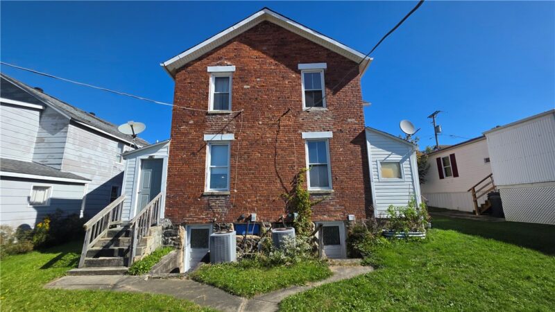 209/211 Center Street — photo 4