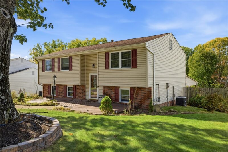 210 Meadow Wood — photo 3