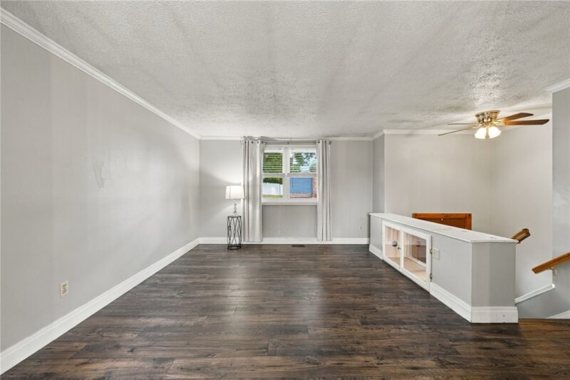 210 Meadow Wood — photo 8