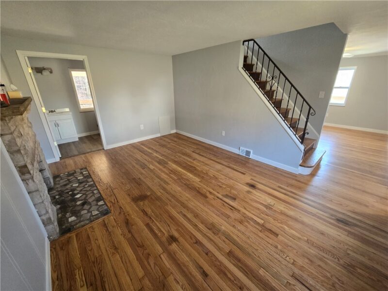 611 W Sutter Rd — photo 5