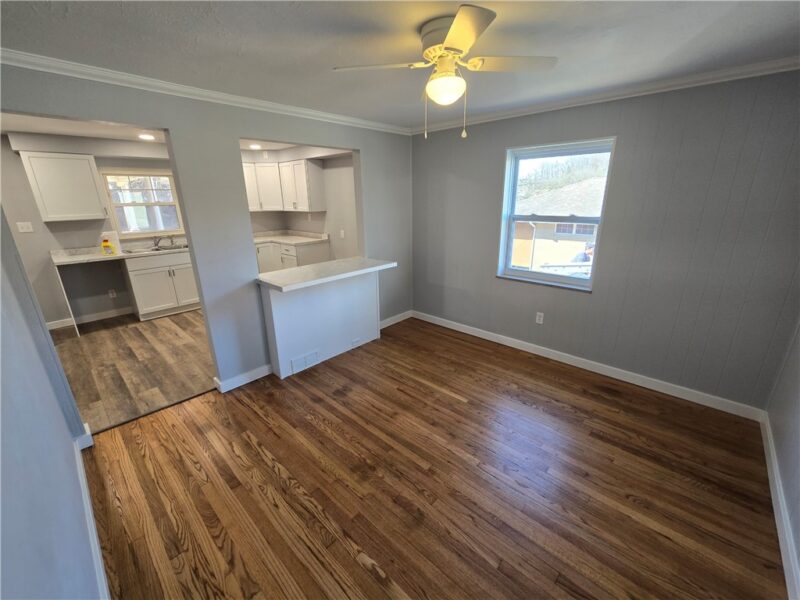 611 W Sutter Rd — photo 7