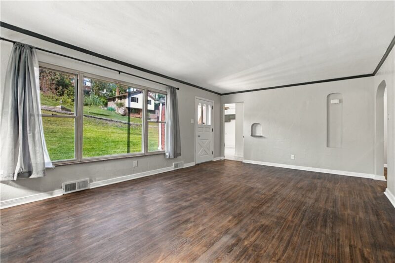 1330 Robbins St — photo 5