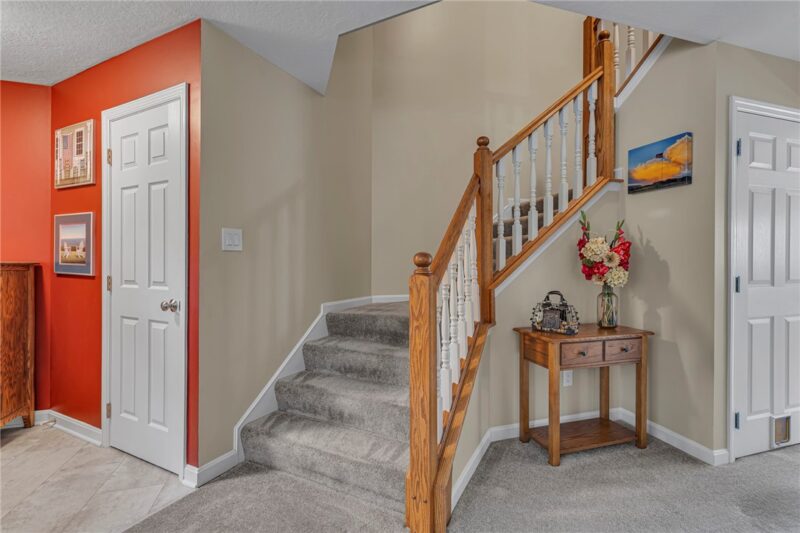 122 Castle View Dr — photo 7