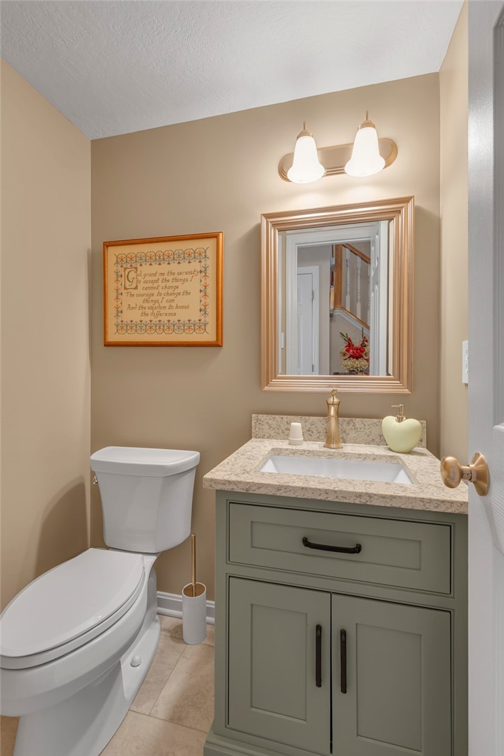 122 Castle View Dr — photo 8