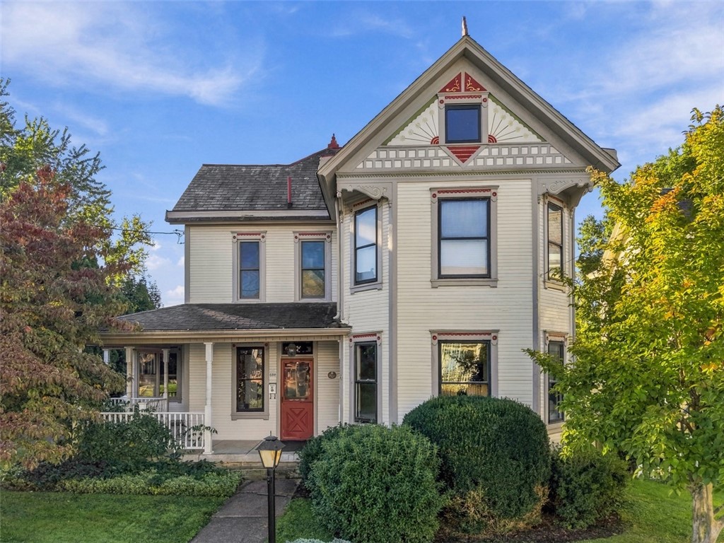 352 E New Castle Street — photo 1