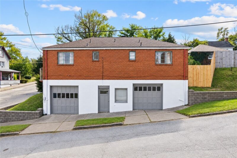1000 Evans Ave — photo 2