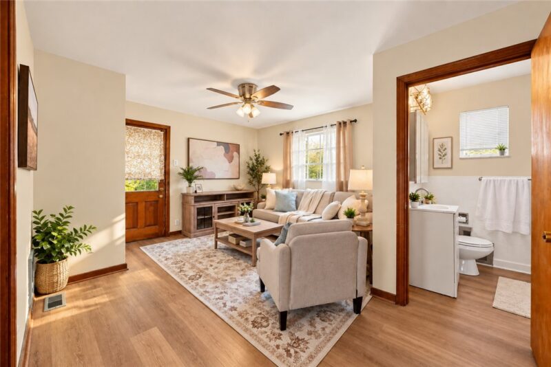 1000 Evans Ave — photo 4