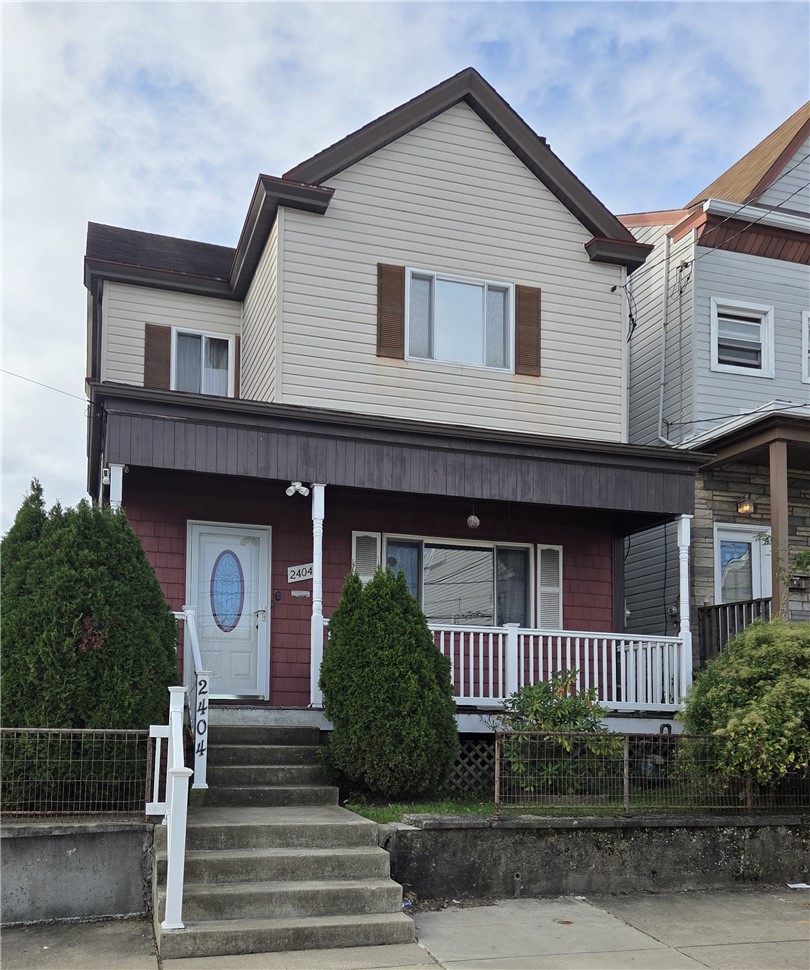 2404 & 2405 Cobden Street — photo 1