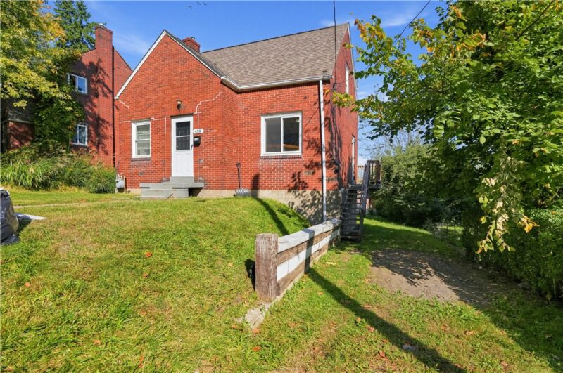 418 Commonwealth Ave — photo 3
