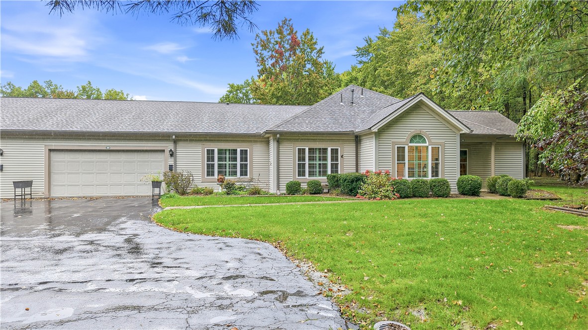39 Stone Ridge Blvd — photo 1