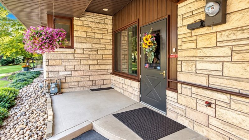 7287 Vine St — photo 3