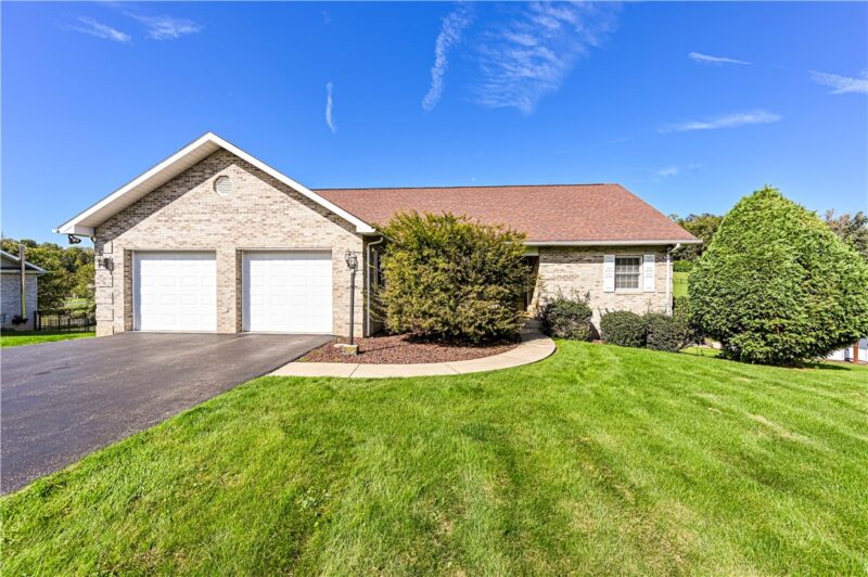 107 N HAZELNUT DRIVE