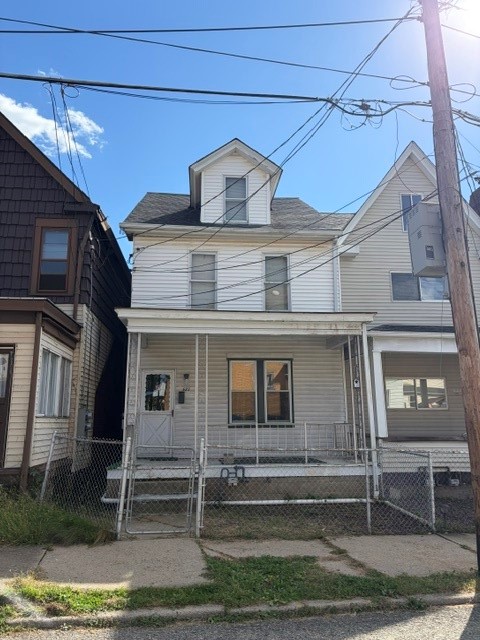 623 Walnut St — photo 2
