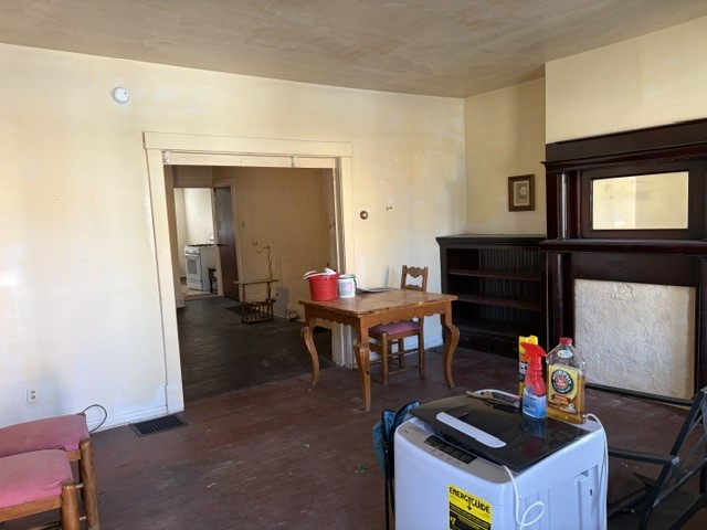 623 Walnut St — photo 4