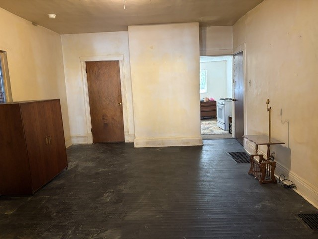 623 Walnut St — photo 8